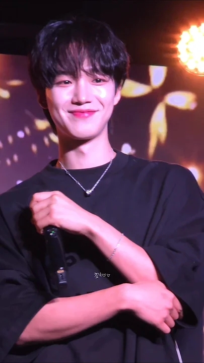 Today's most popular wallpaper in the Lim Youngmin community