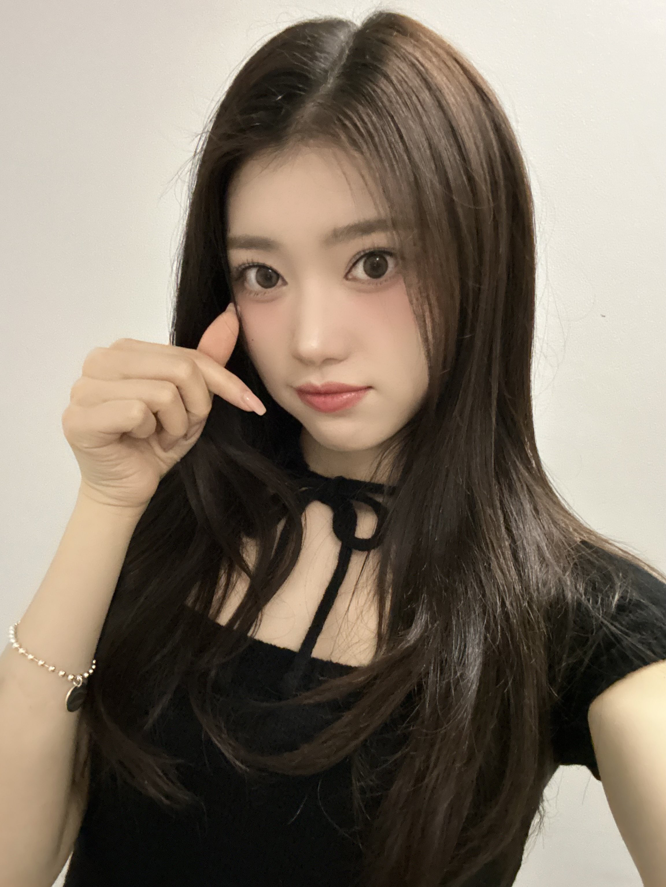 Latest photo of Xiao Ting (Kep1er)