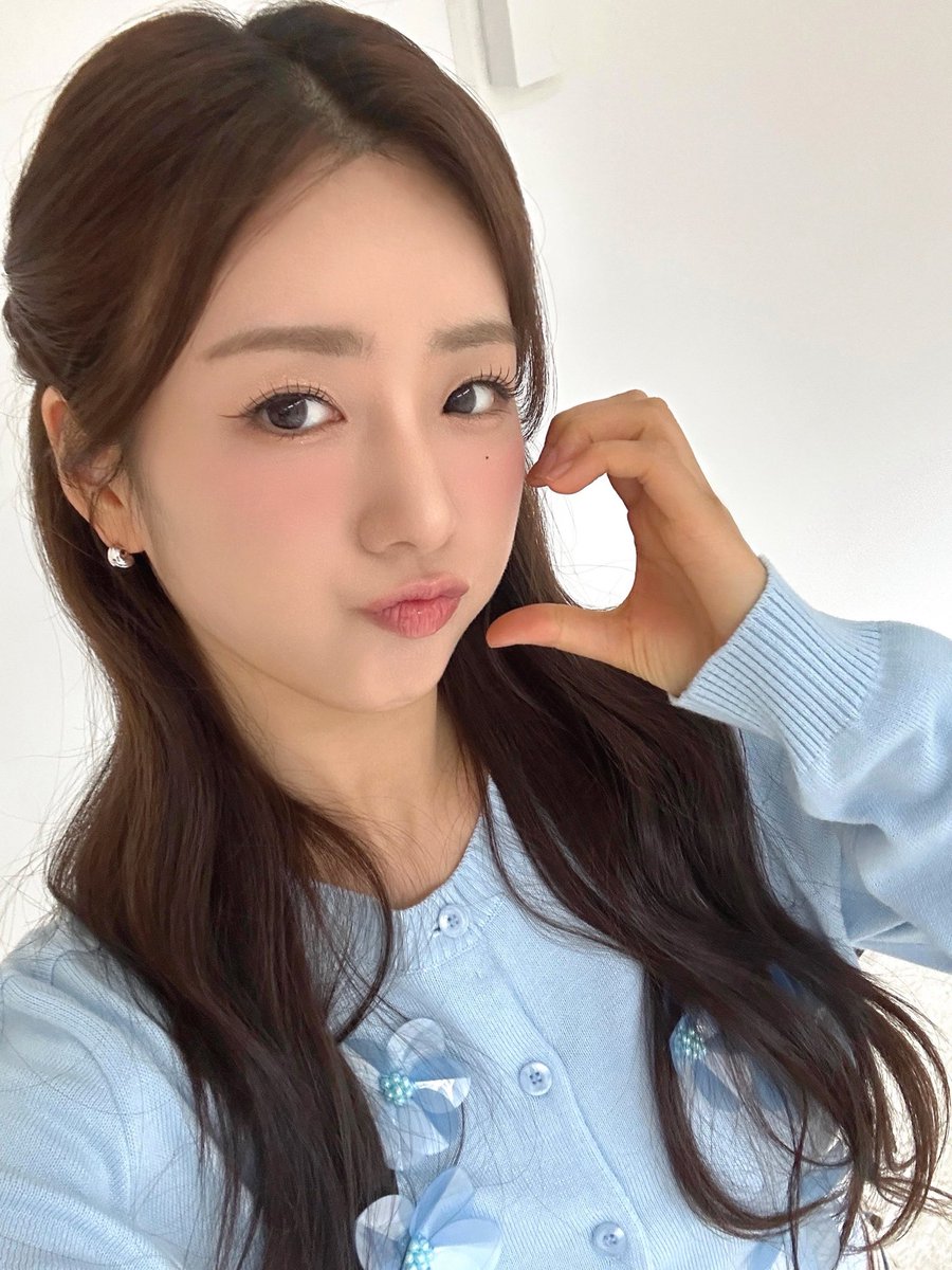 Latest photo of Apink