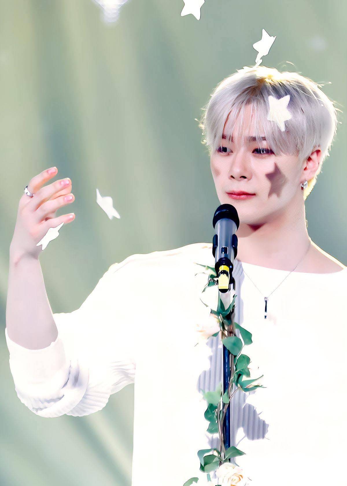 A moment captured by Moonbin (ASTRO)'s fan