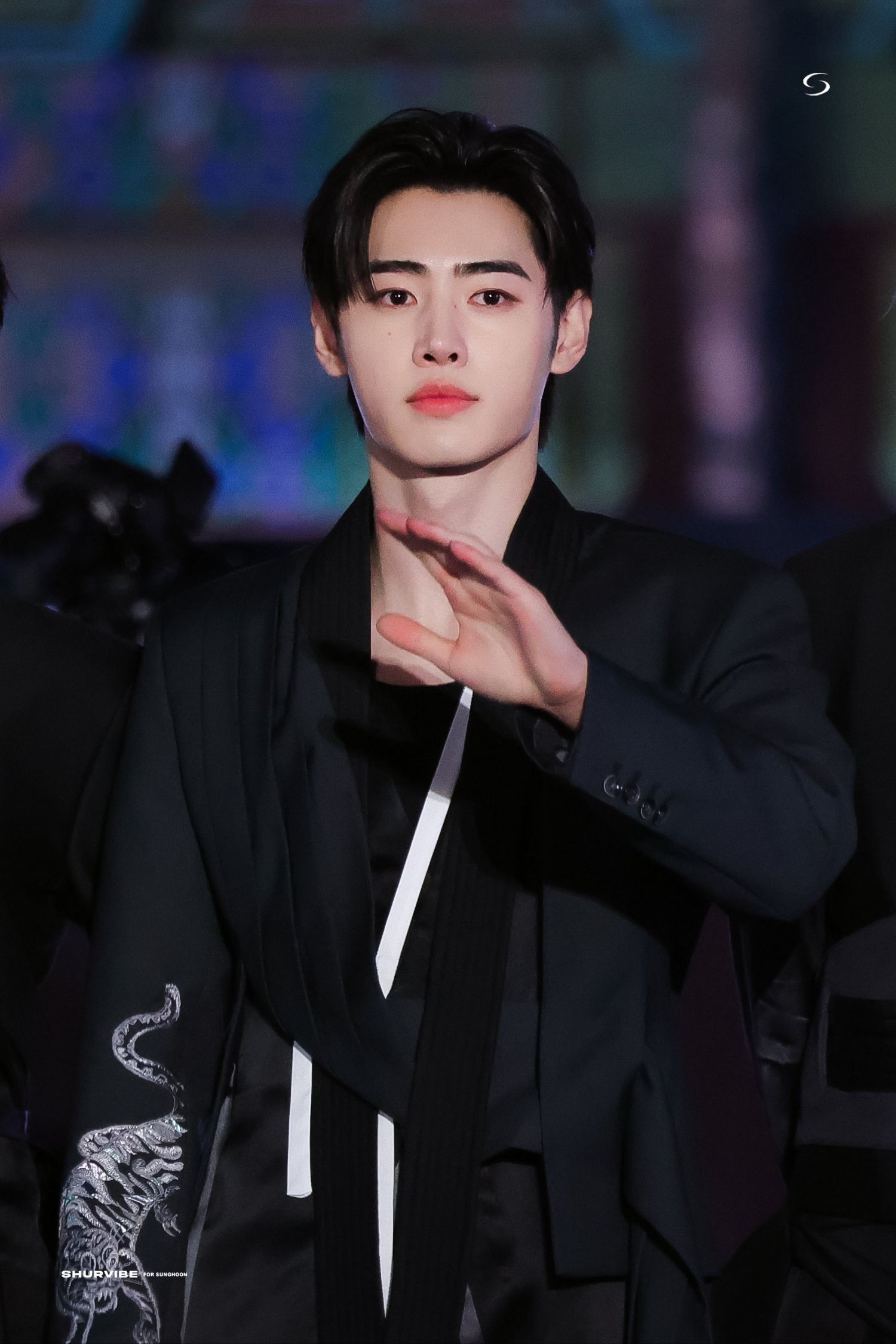 Latest photo of Sunghoon (ENHYPEN)