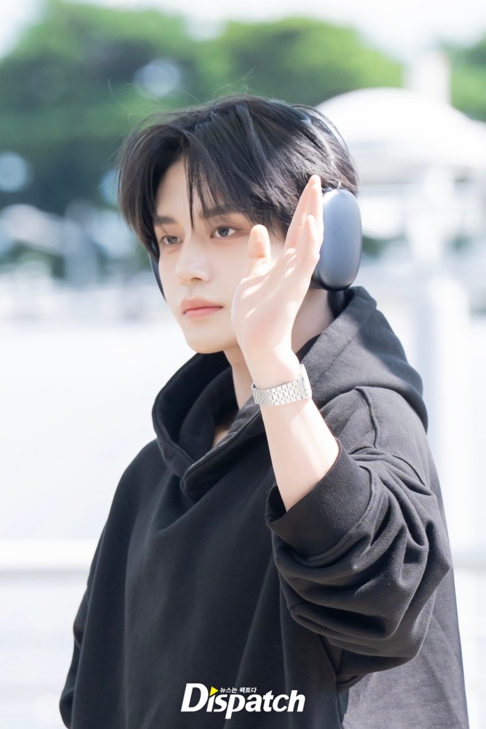 Recent activity shot of Kim Jiwoong (ZEROBASEONE)