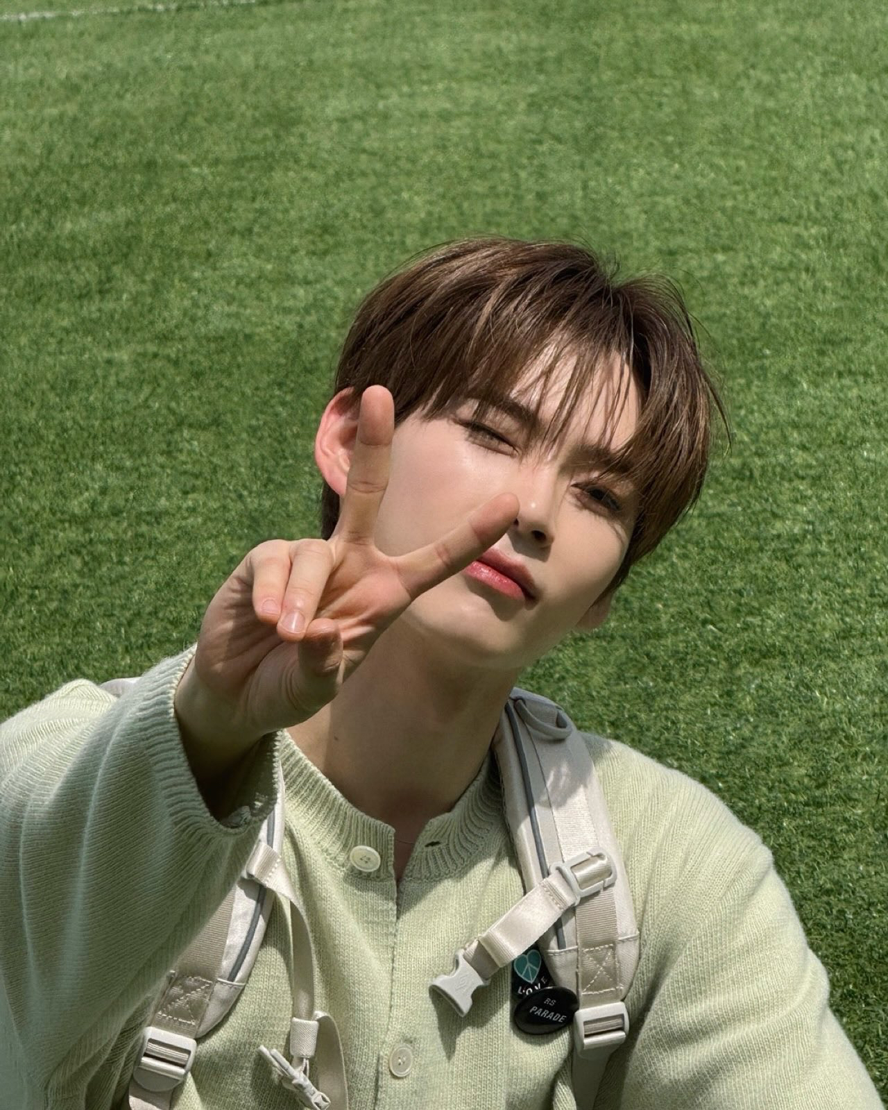 Behind-the-scenes cut of Sung Hanbin (ZEROBASEONE)