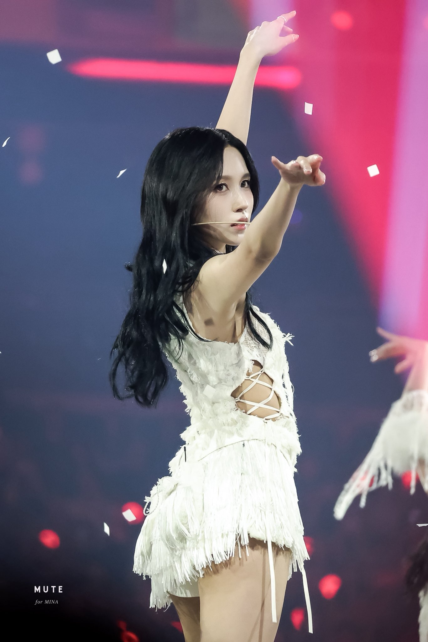 Behind-the-scenes cut of Mina (TWICE)