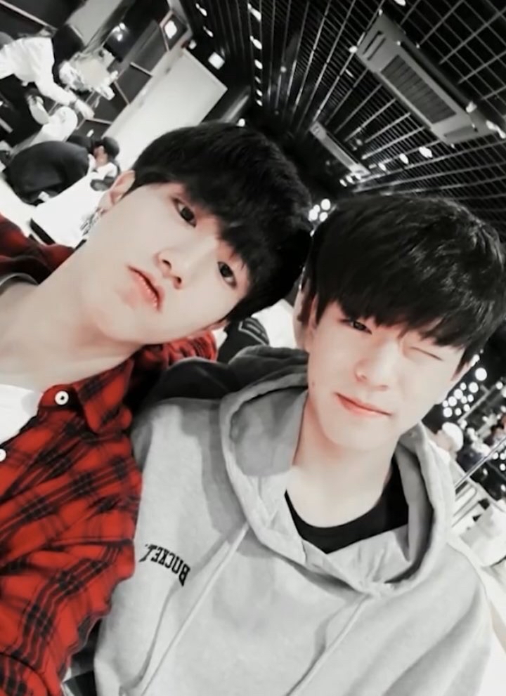 Behind-the-scenes cut of HAN (Stray Kids)