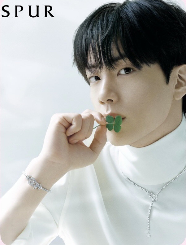 진 (방탄소년단) 최근 활동샷