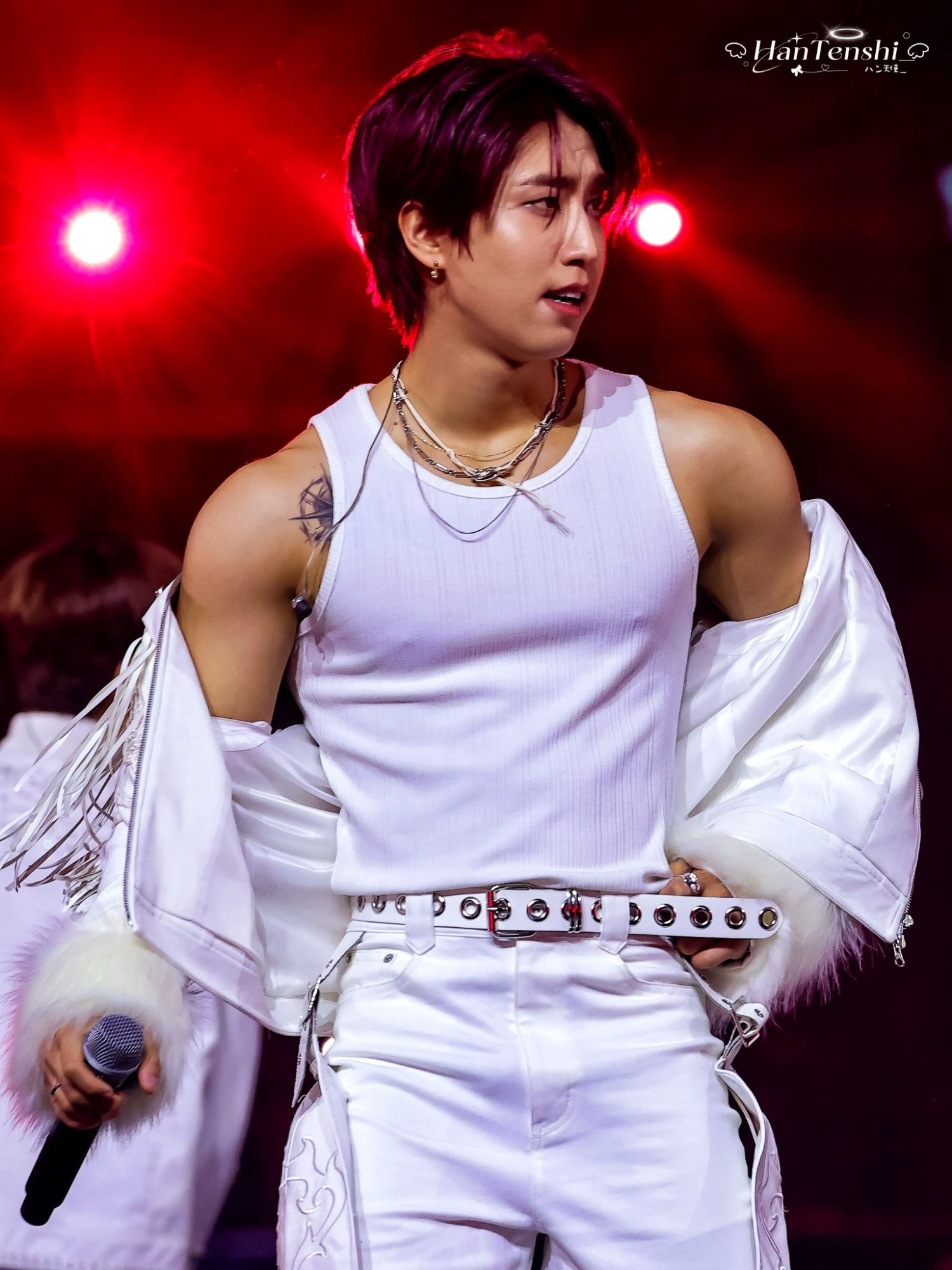 Latest photo of HAN (Stray Kids)