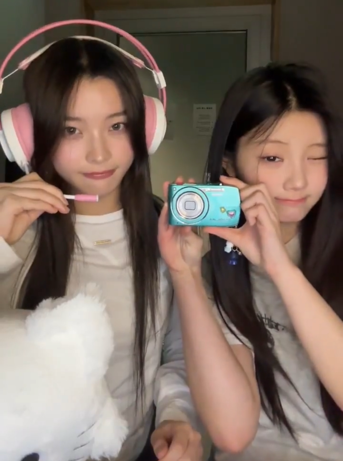 Recent activity shot of Wonhee (ILLIT)