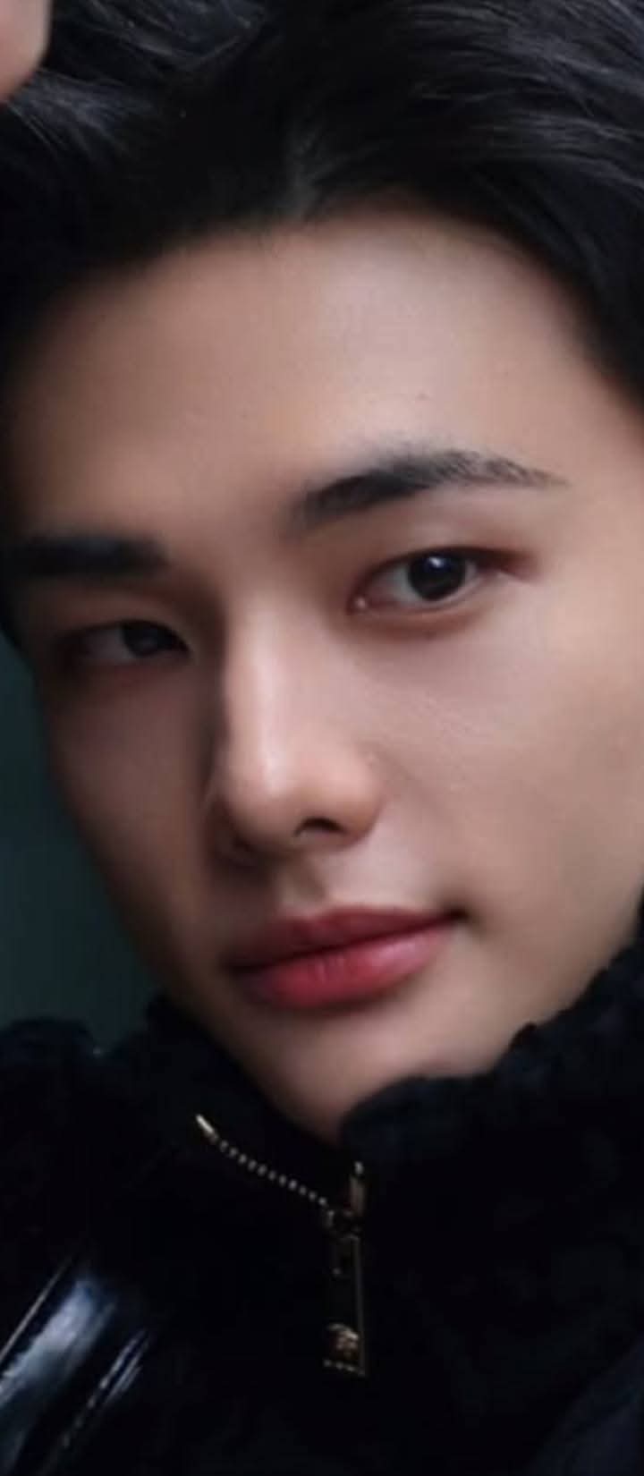 Today's most popular wallpaper in the Hyunjin (Stray Kids) community
