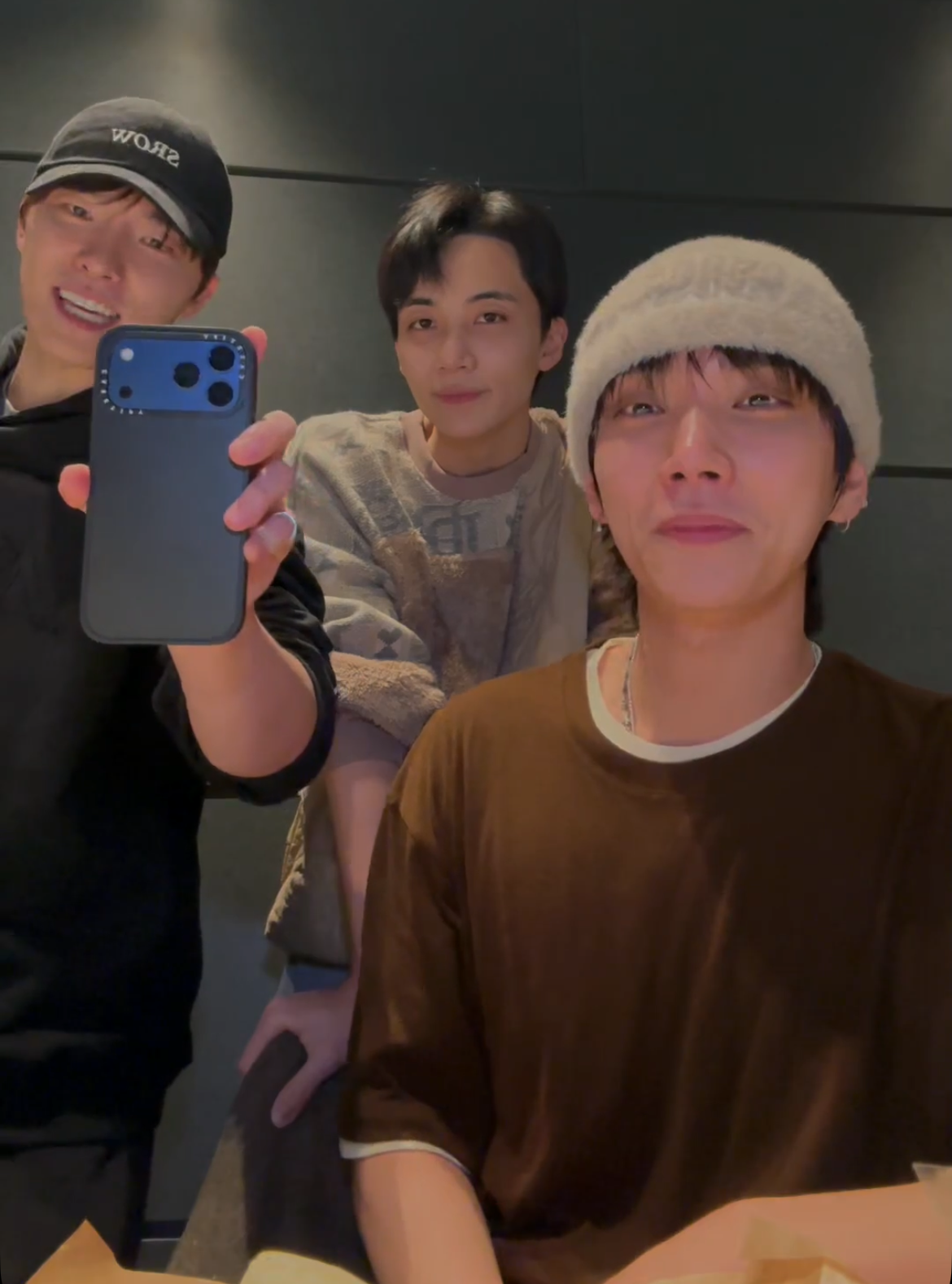 Behind-the-scenes cut of Joshua (SEVENTEEN)