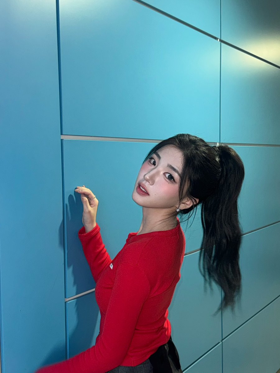 Recent activity shot of tripleS