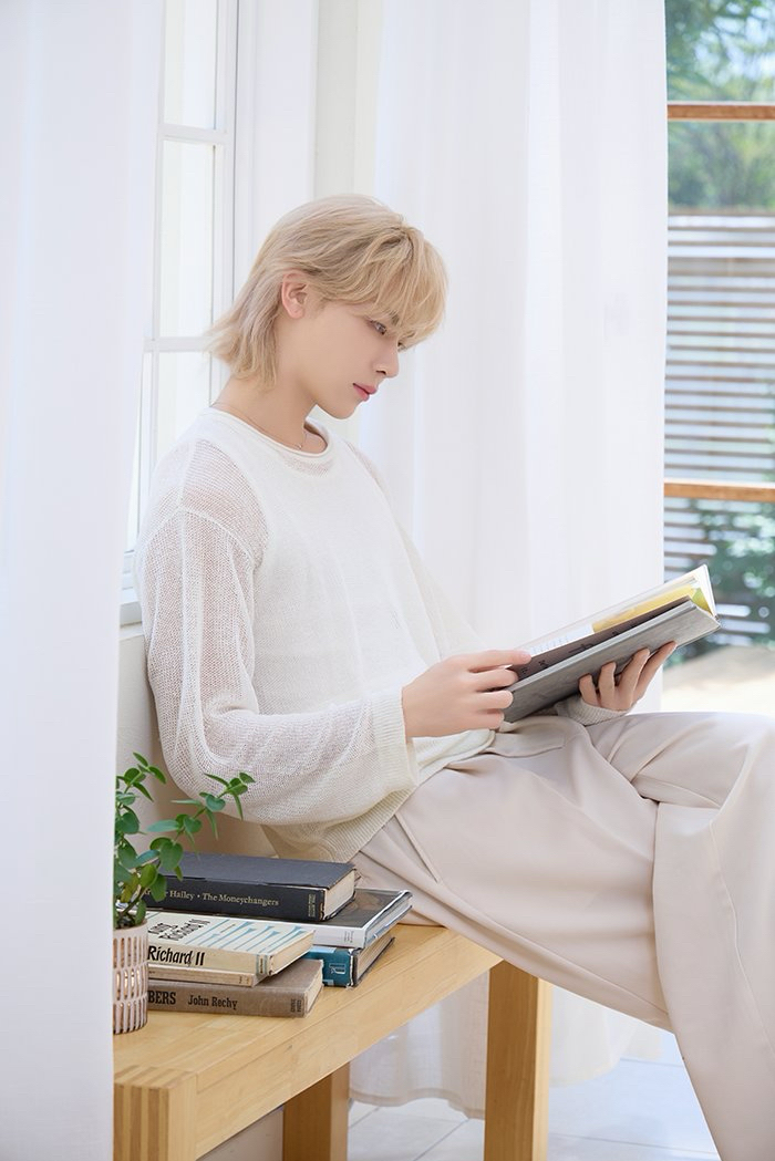 Latest photo of Nicholas (&TEAM)