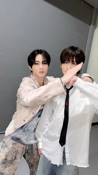 A heartfelt wallpaper shared by Jungwon (ENHYPEN)'s fans