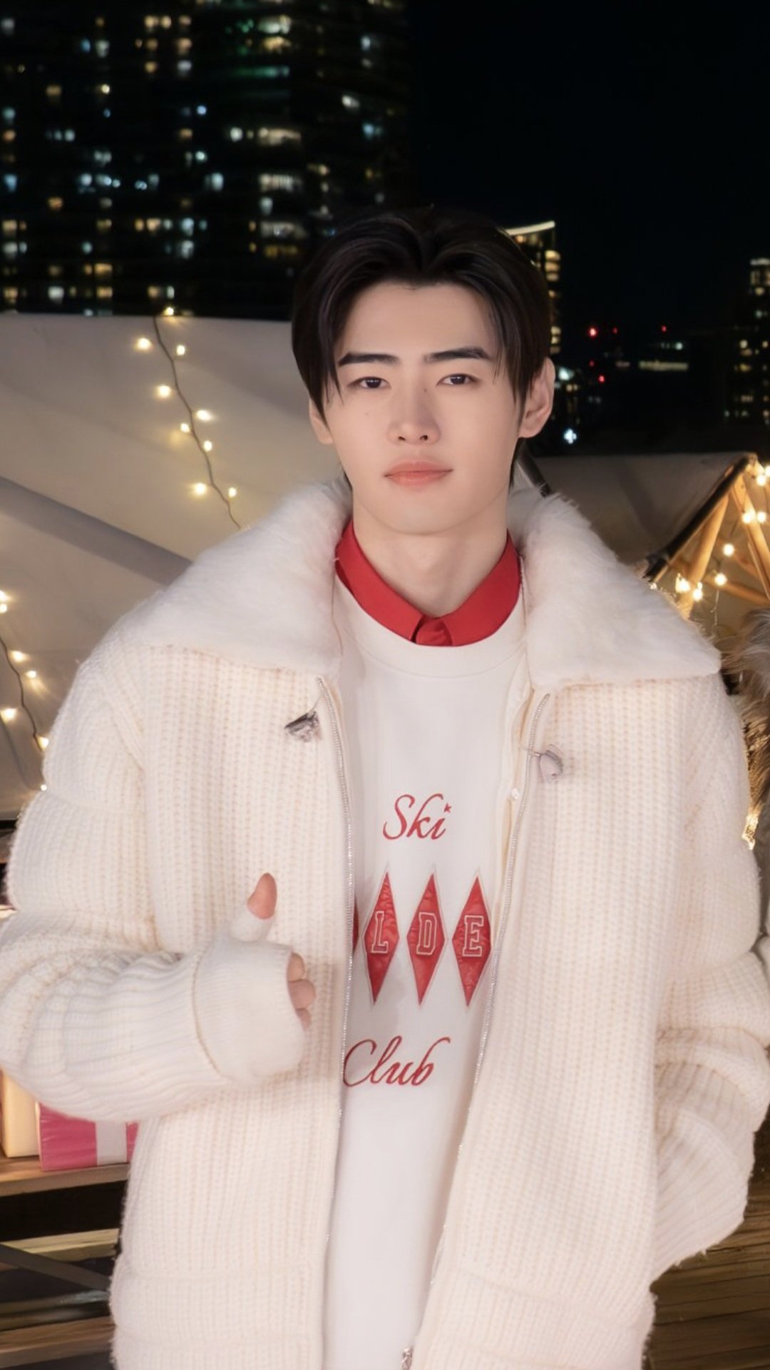 Latest photo of Sunghoon (ENHYPEN)