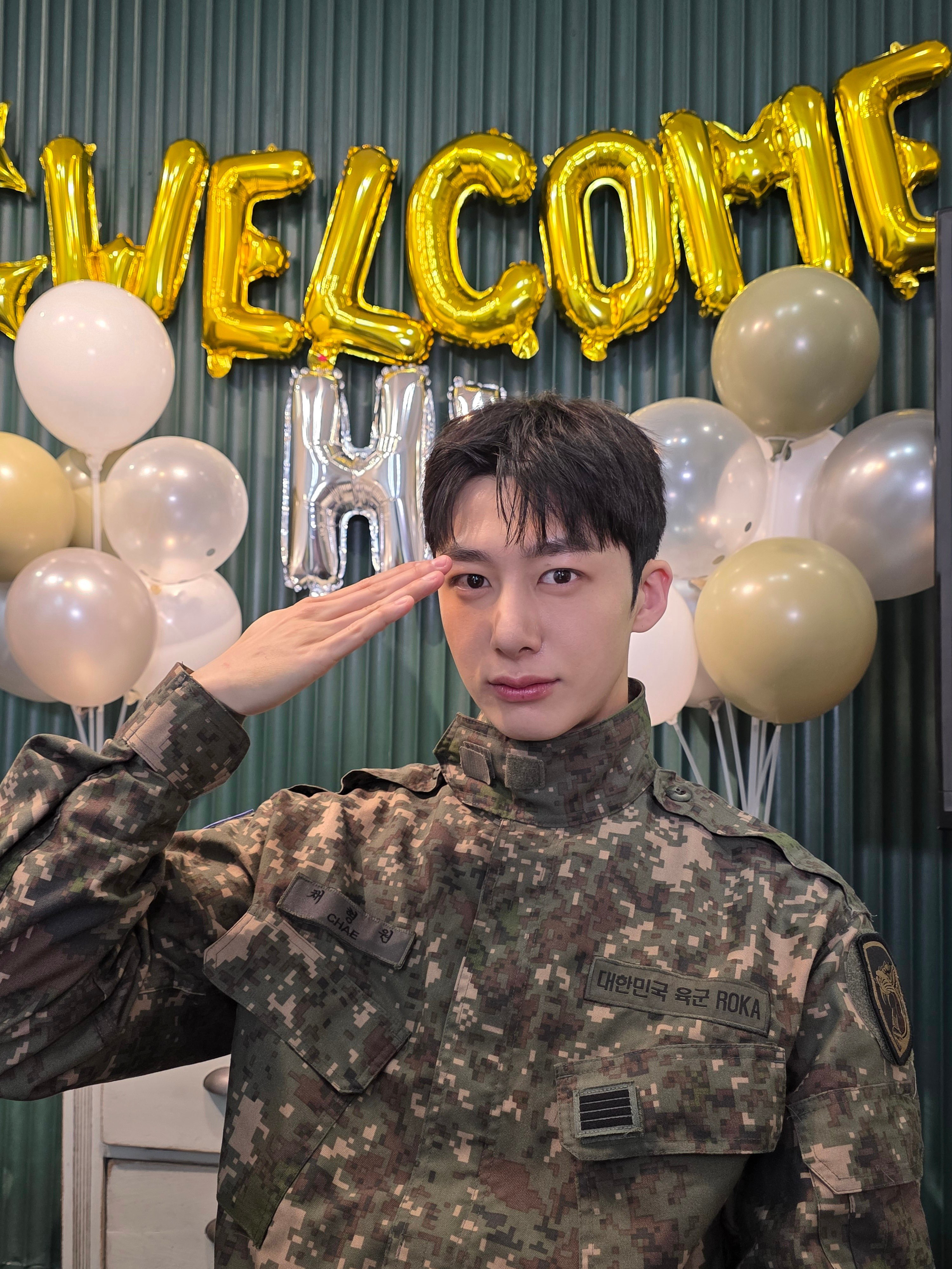 Behind-the-scenes cut of Hyungwon (MONSTA X)