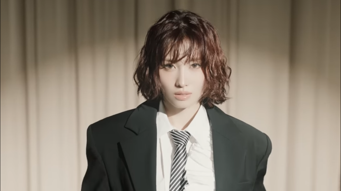 모모 (TWICE)의 최신 사진