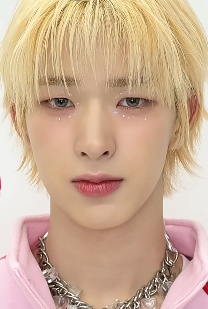 Tomoya (NEXZ)的最新活动照片