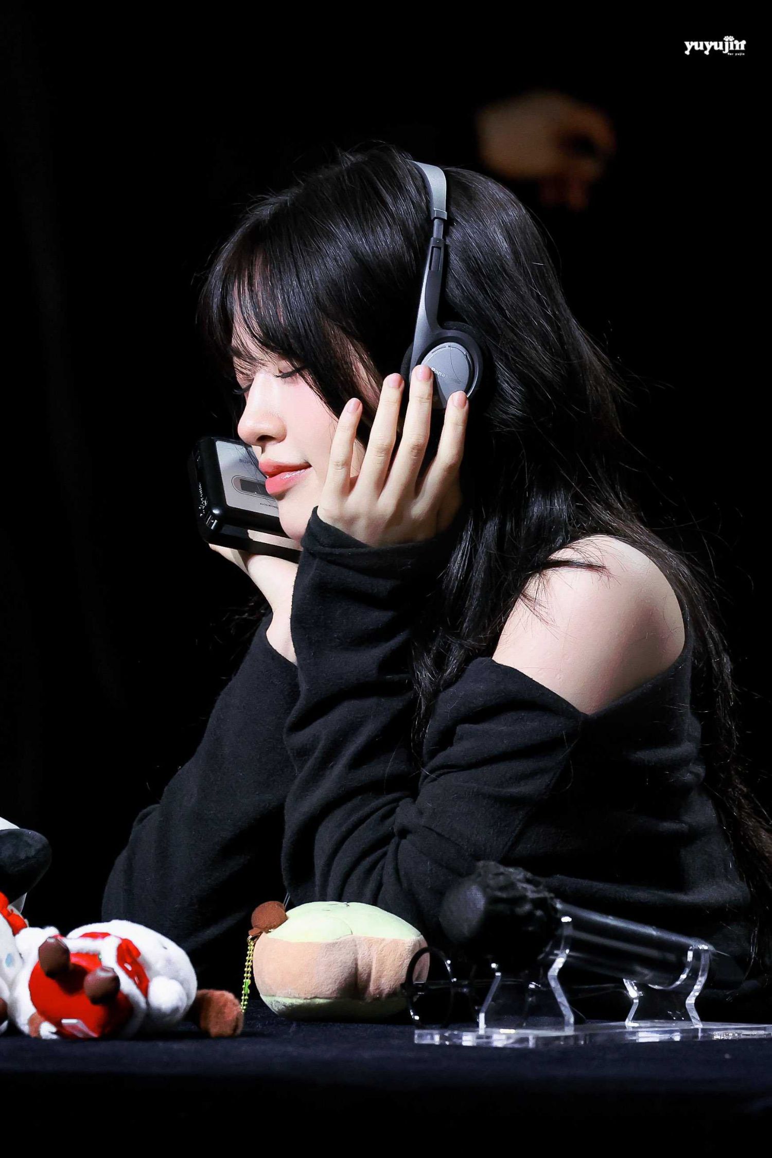 Behind-the-scenes cut of An Yujin (IVE)