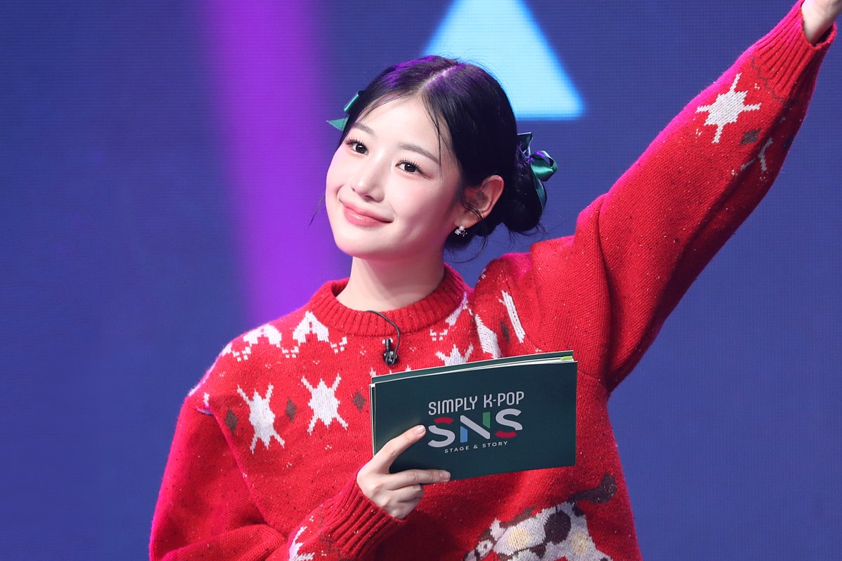 Latest photo of FIFTY FIFTY