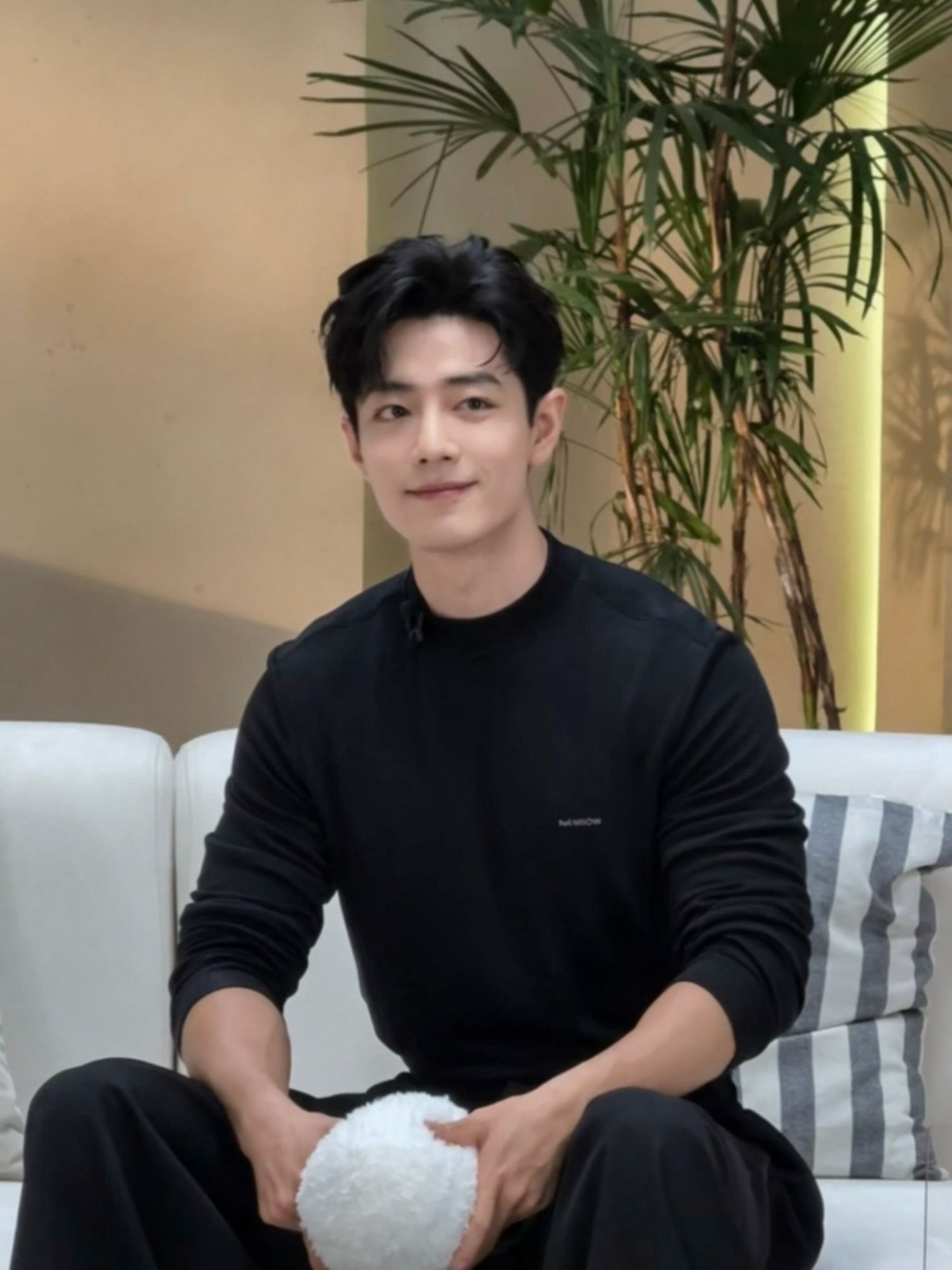 Behind-the-scenes cut of Xiao Zhan