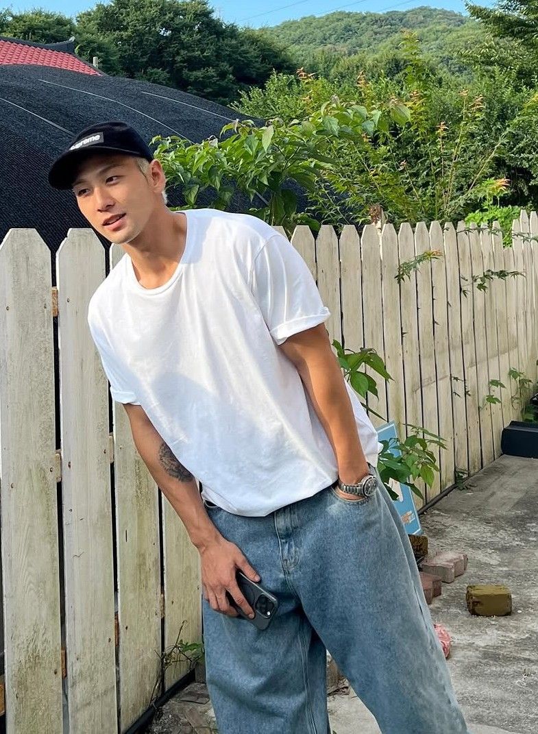 Latest photo of Baekho