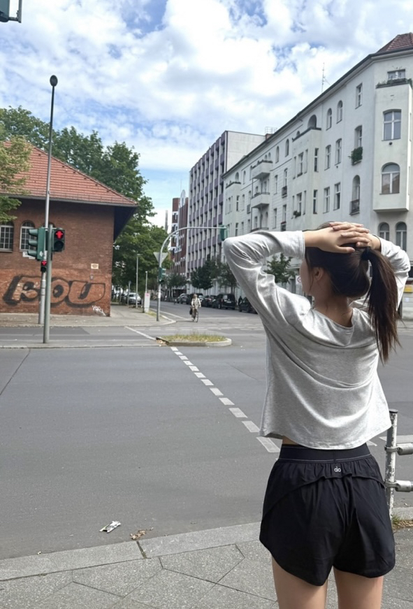A moment captured by An Yujin (IVE)'s fan