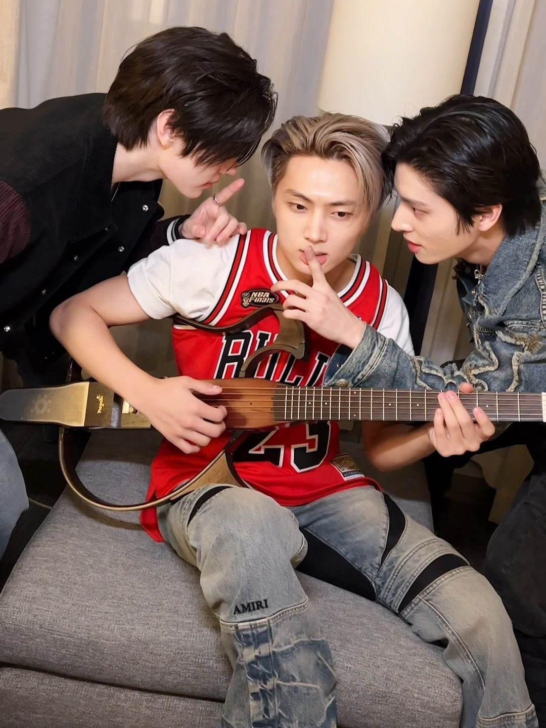 제이 (ENHYPEN) 최근 활동샷