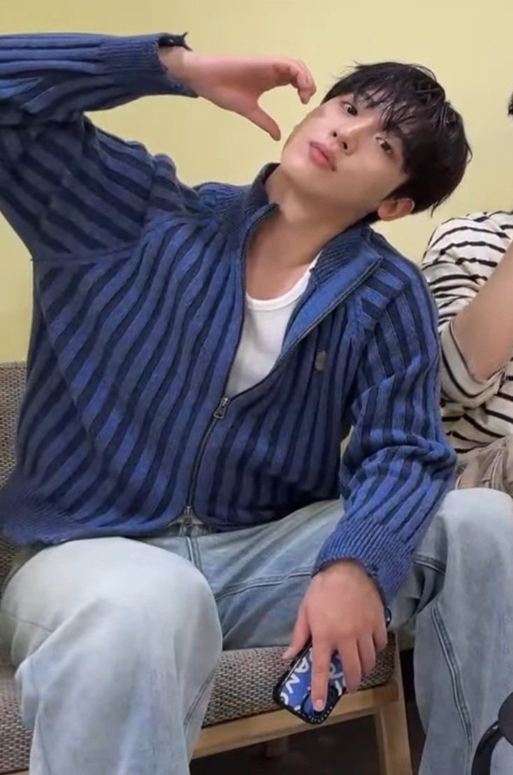 Latest photo of Kim Yohan (WEi)