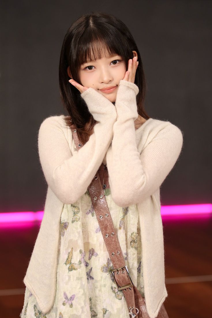 Latest photo of Rei (IVE)
