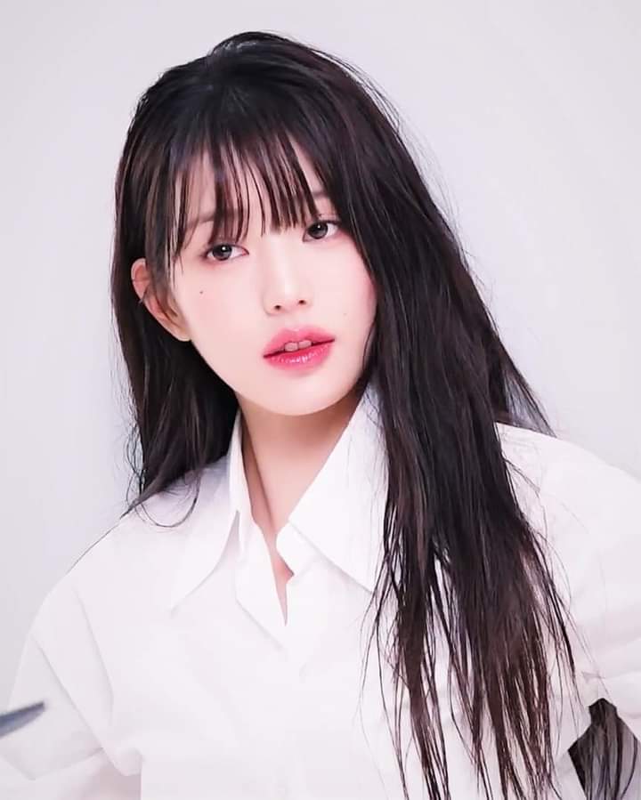 A moment captured by Jang Wonyoung (IVE)'s fan