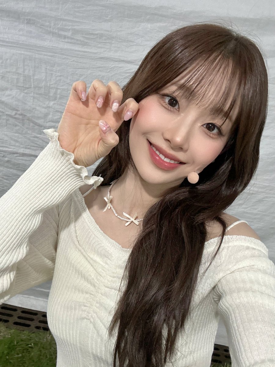 A moment captured by Chuu's fan