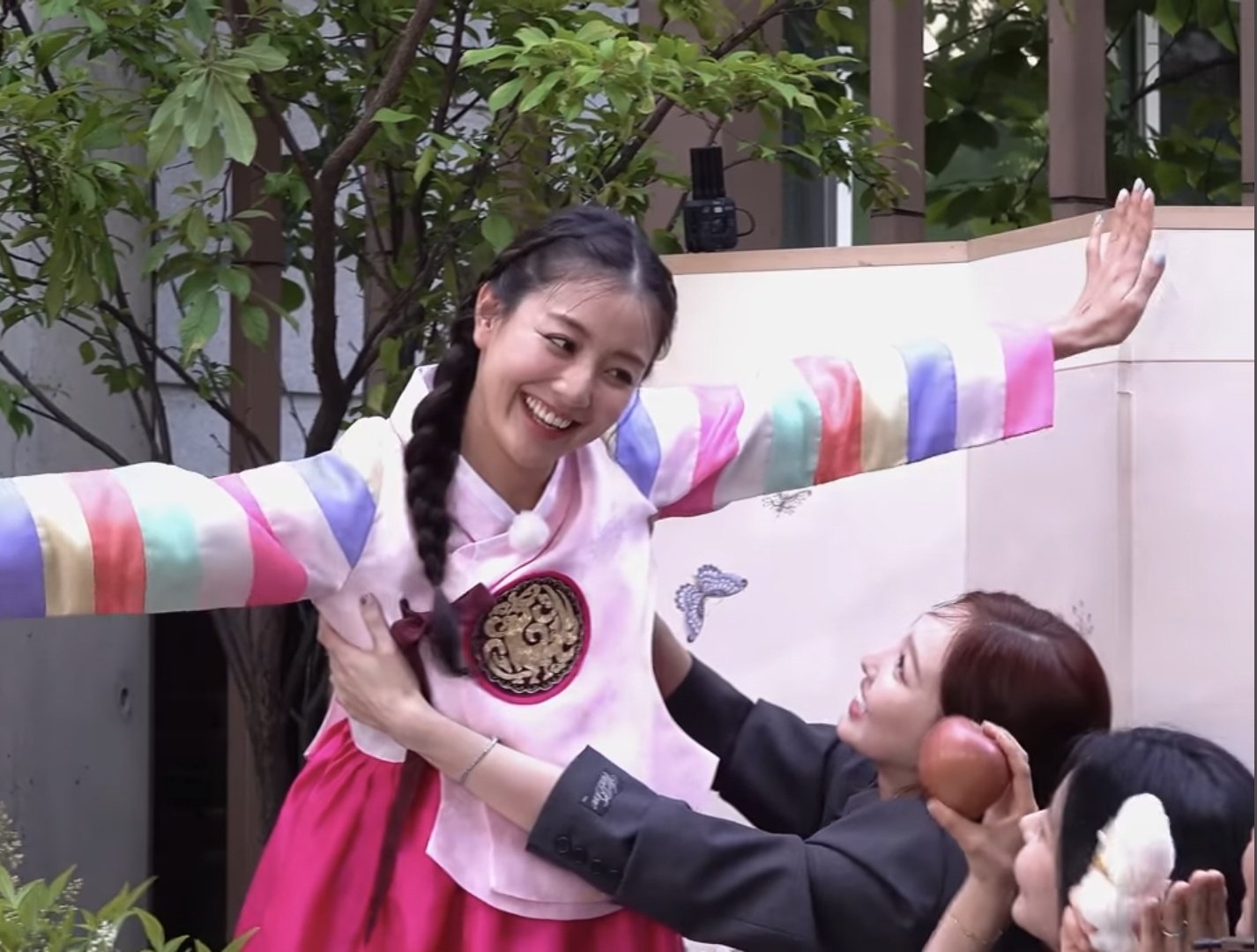 A moment captured by Jihyo (TWICE)'s fan