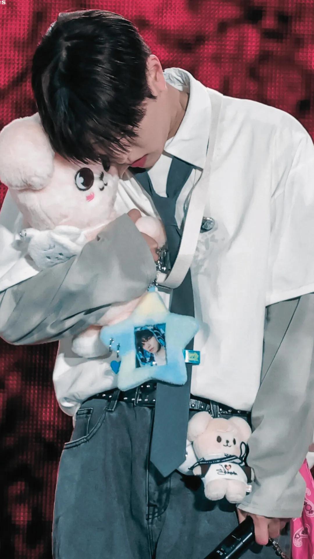 Fandom-recommended wallpaper image of Seungmin (Stray Kids)