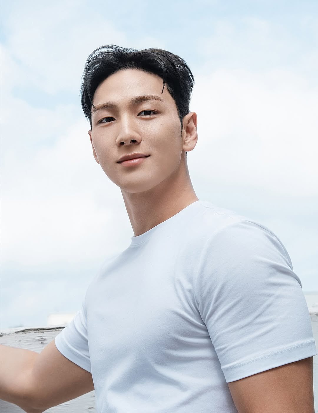 Behind-the-scenes cut of Baekho