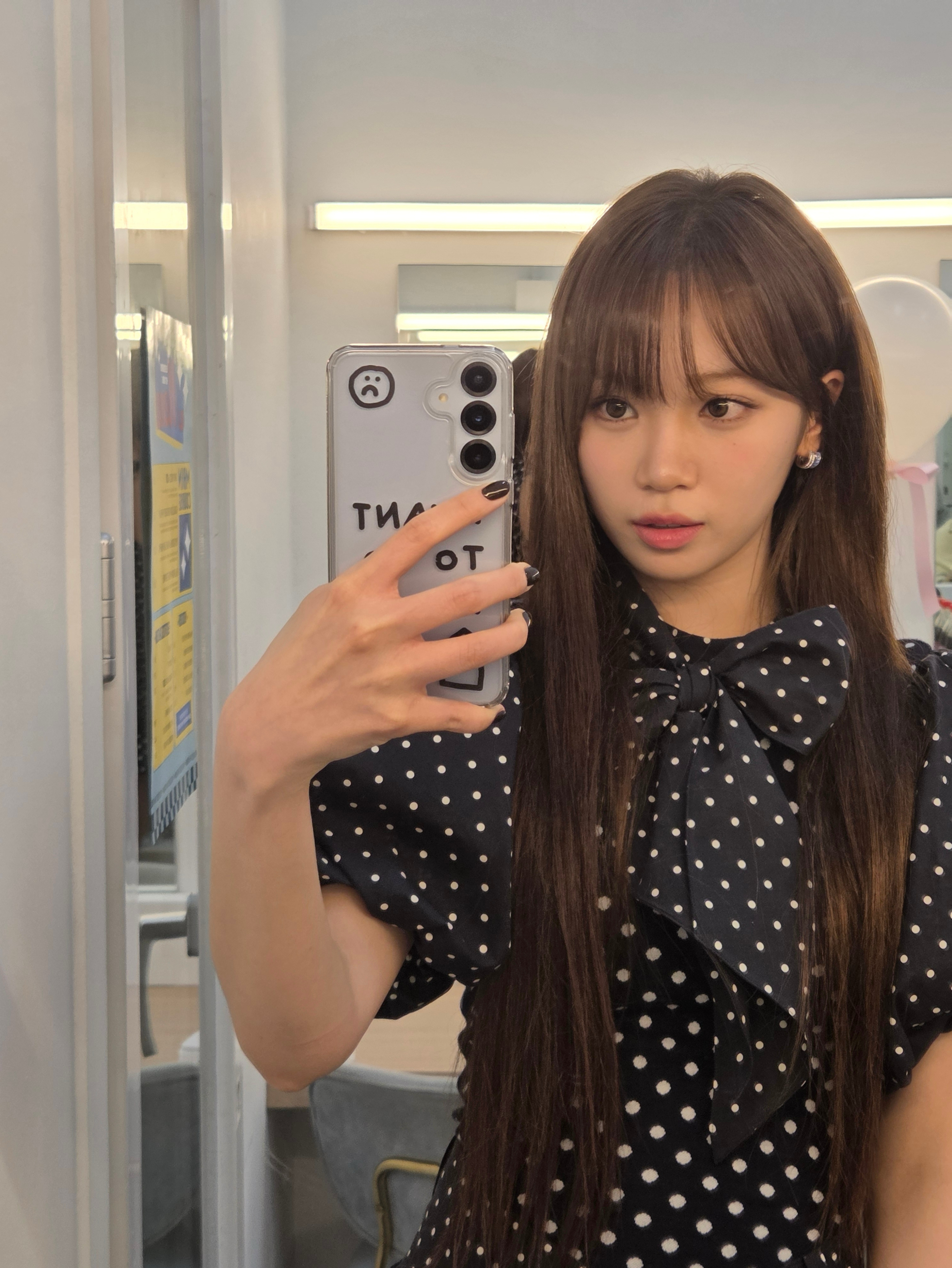 A moment captured by Kim Chaewon (LE SSERAFIM)'s fan