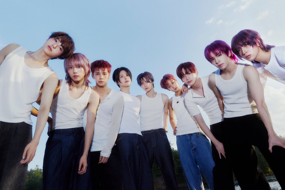 Behind-the-scenes cut of CRAVITY