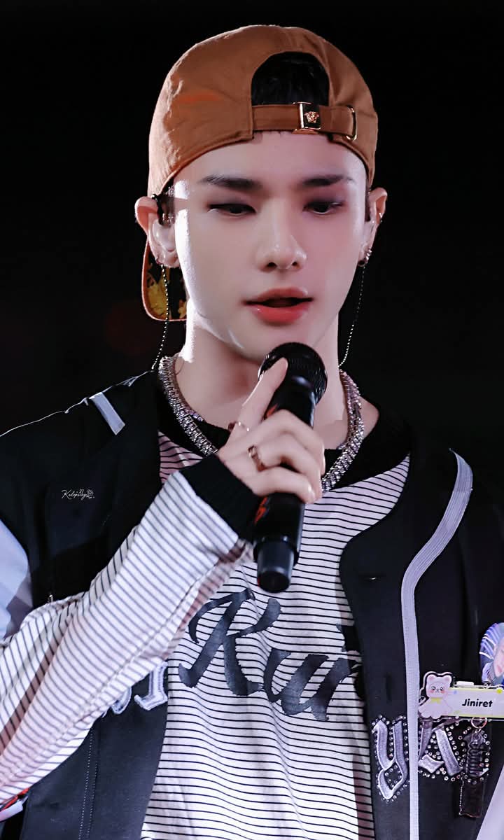 Recent activity shot of Hyunjin (Stray Kids)