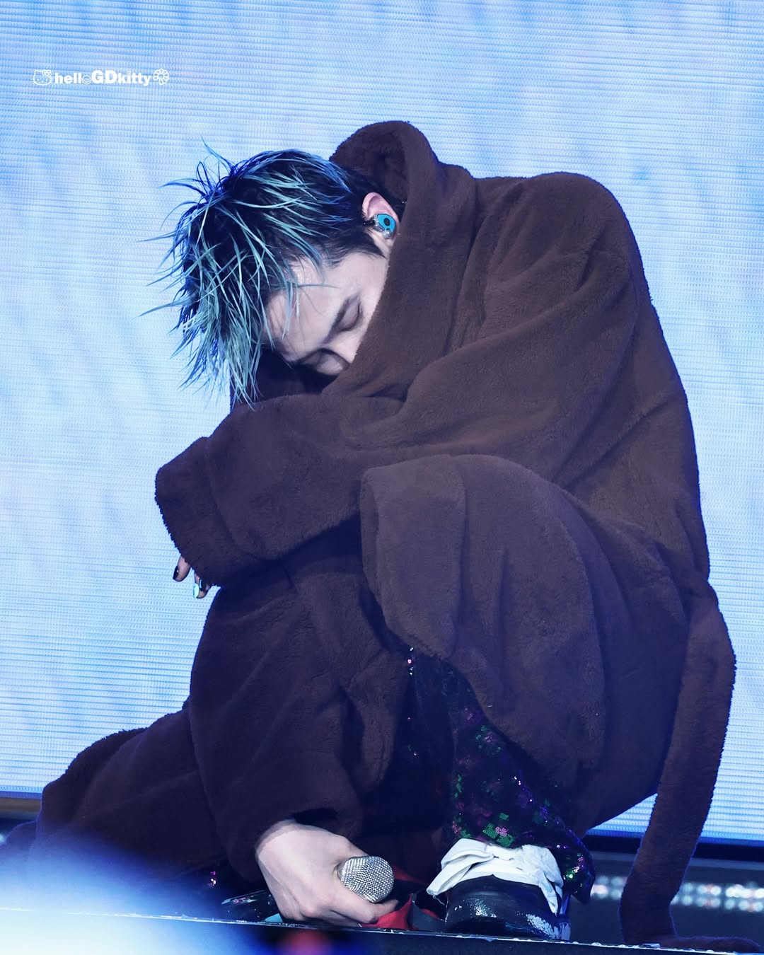 Recent activity shot of G-DRAGON (BIGBANG)