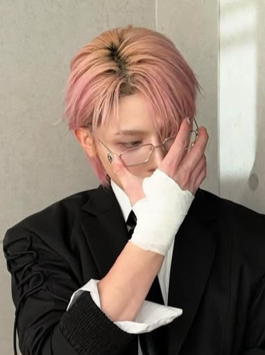 A moment captured by Nicholas (&TEAM)'s fan