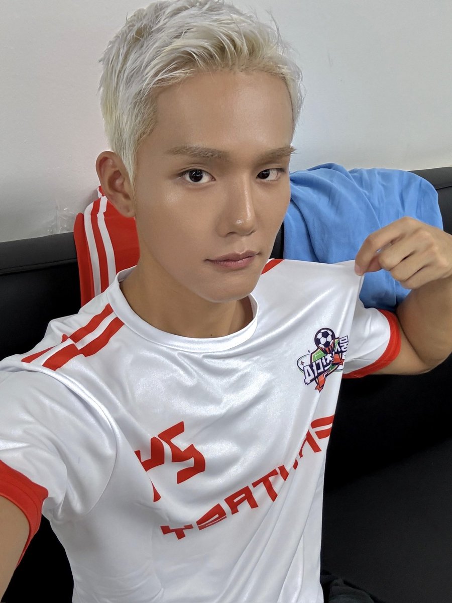 Behind-the-scenes cut of CIX