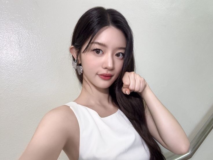 Recent activity shot of Minju (ILLIT)