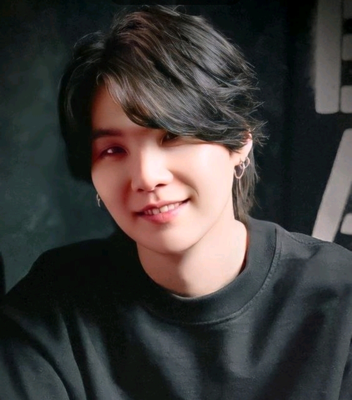 Latest photo of SUGA (BTS)