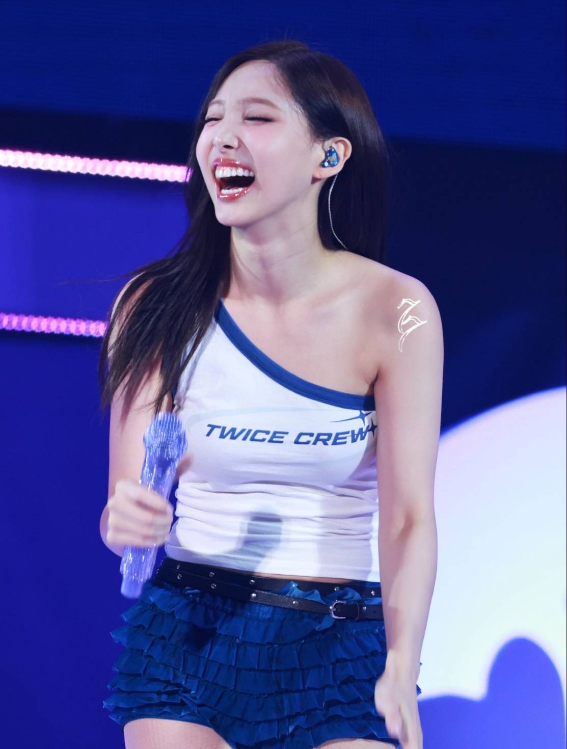 Behind-the-scenes cut of Nayeon (TWICE)