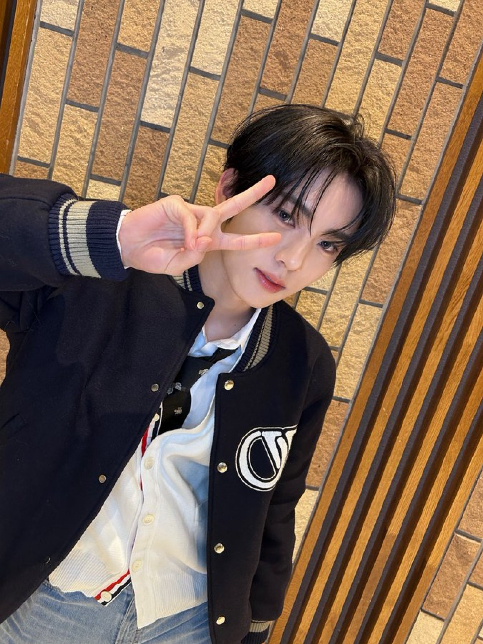 Foto aktivitas terbaru Han Yujin (ZEROBASEONE)