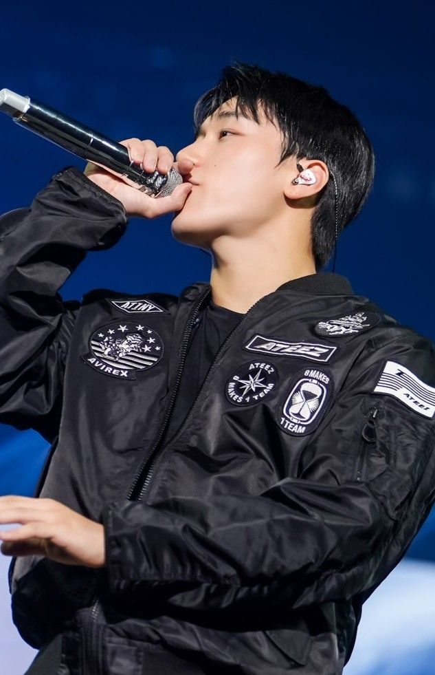 A moment captured by San (ATEEZ)'s fan