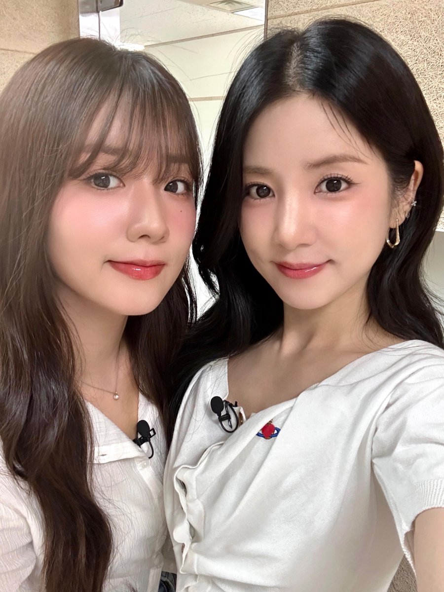 Foto aktivitas terbaru Apink