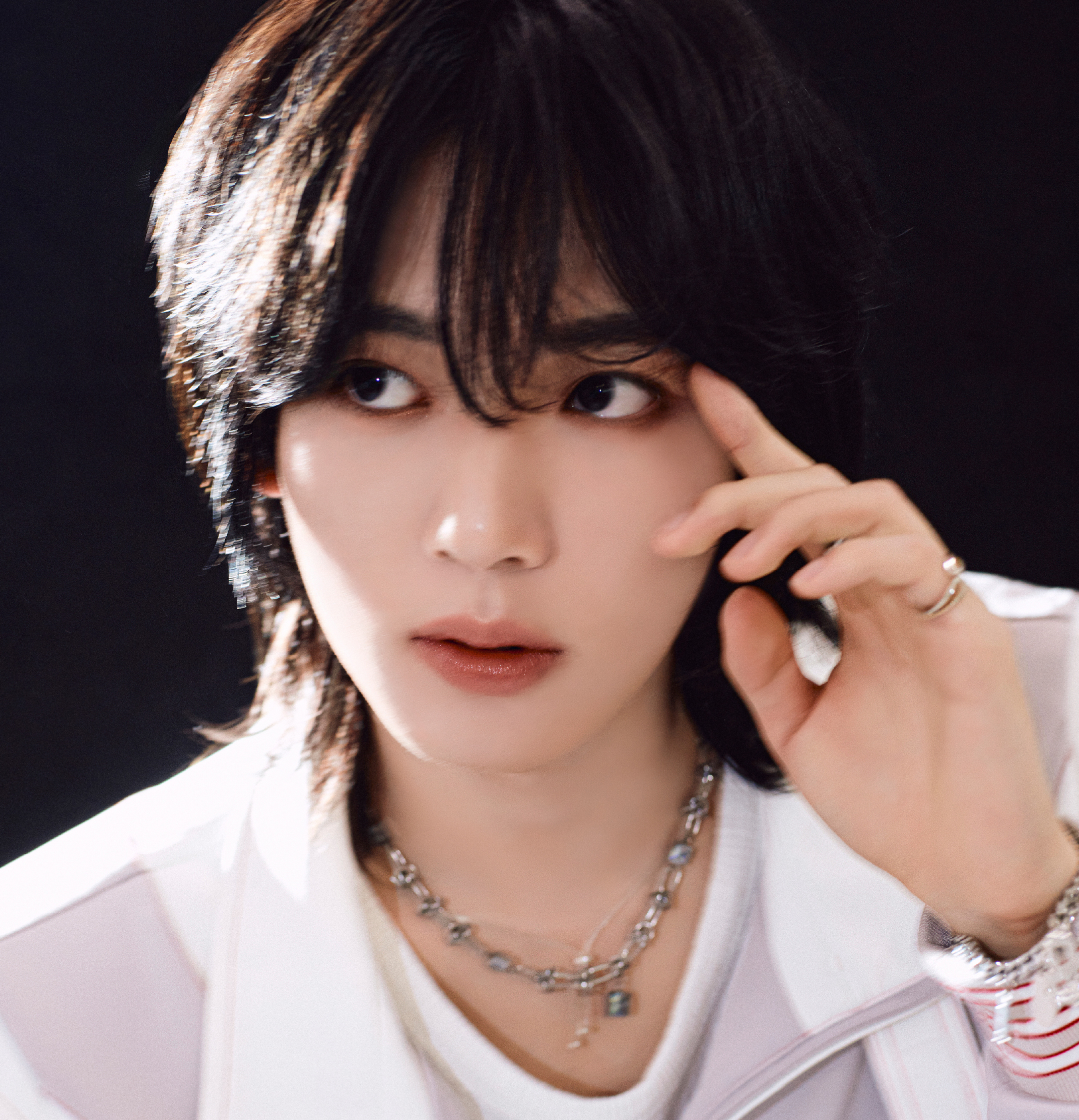 Behind-the-scenes cut of Han Yujin (ZEROBASEONE)