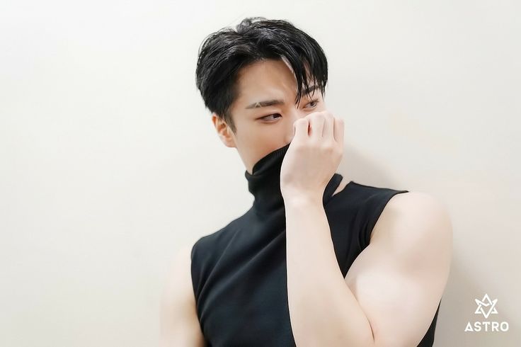 Behind-the-scenes cut of Moonbin (ASTRO)