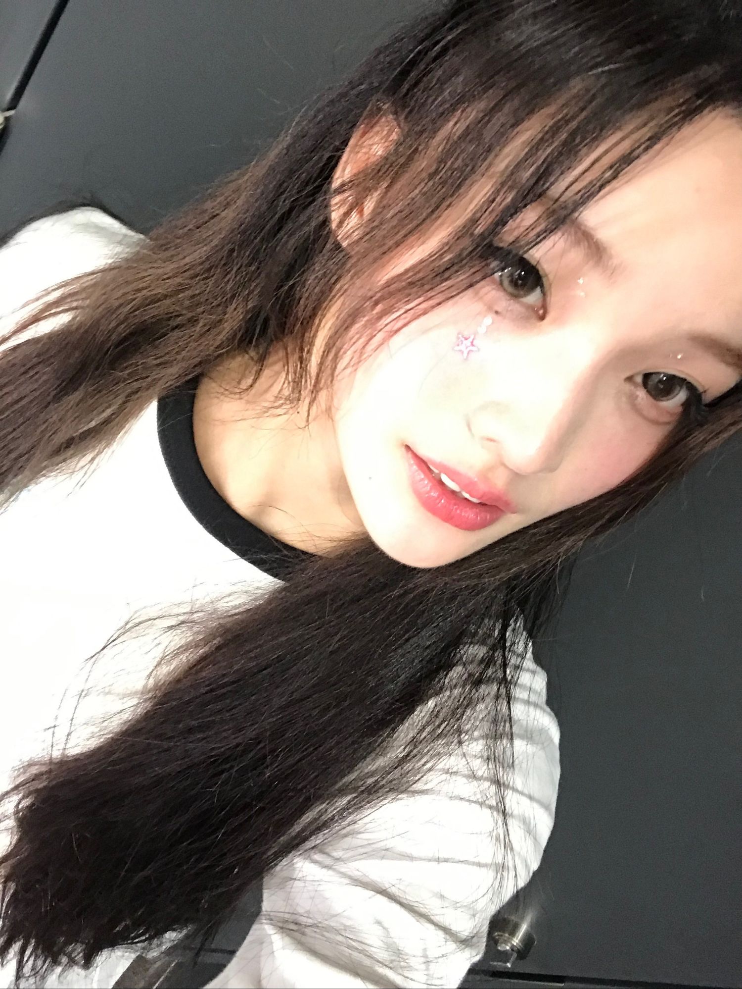Recent activity shot of Iroha (ILLIT)