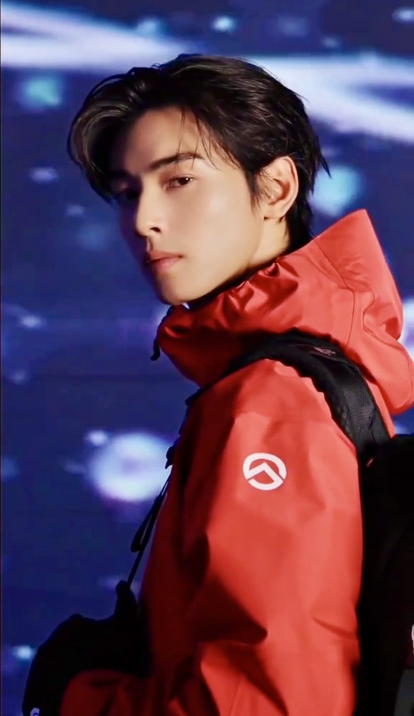 Latest photo of Eunwoo (ASTRO)